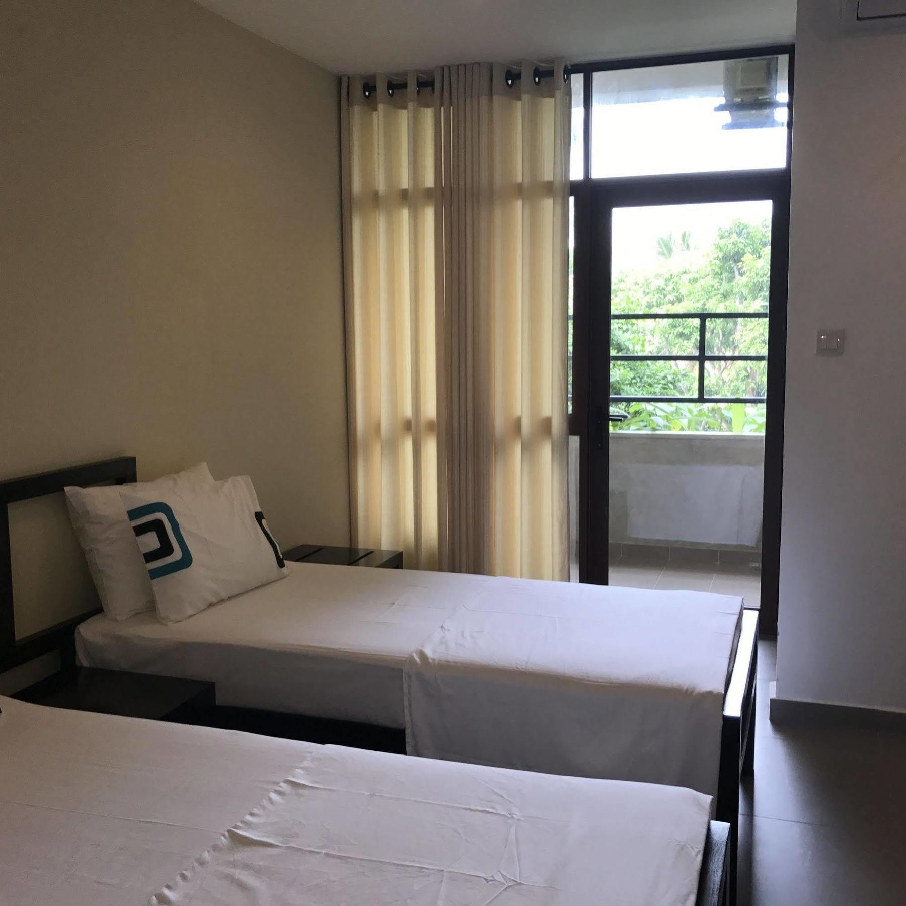 Saninro Hotel - Ragama Exterior photo